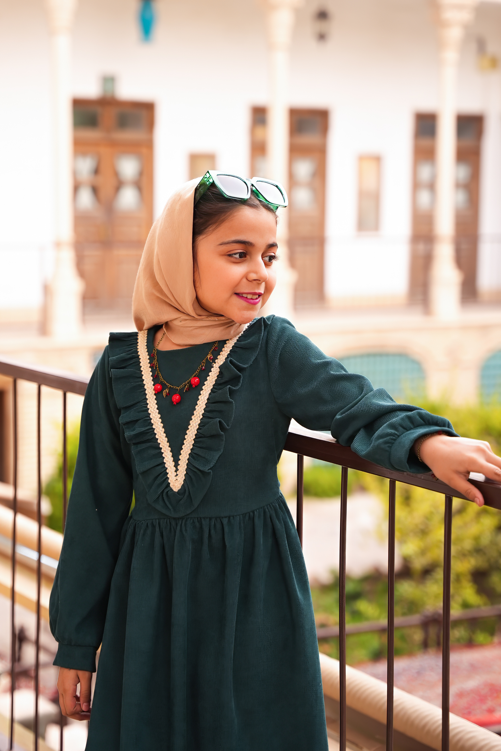 پیراهن دخترانه مخمل کبریتی مدل ماهور