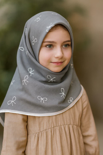 روسری نخی در قواره های 90 و 110